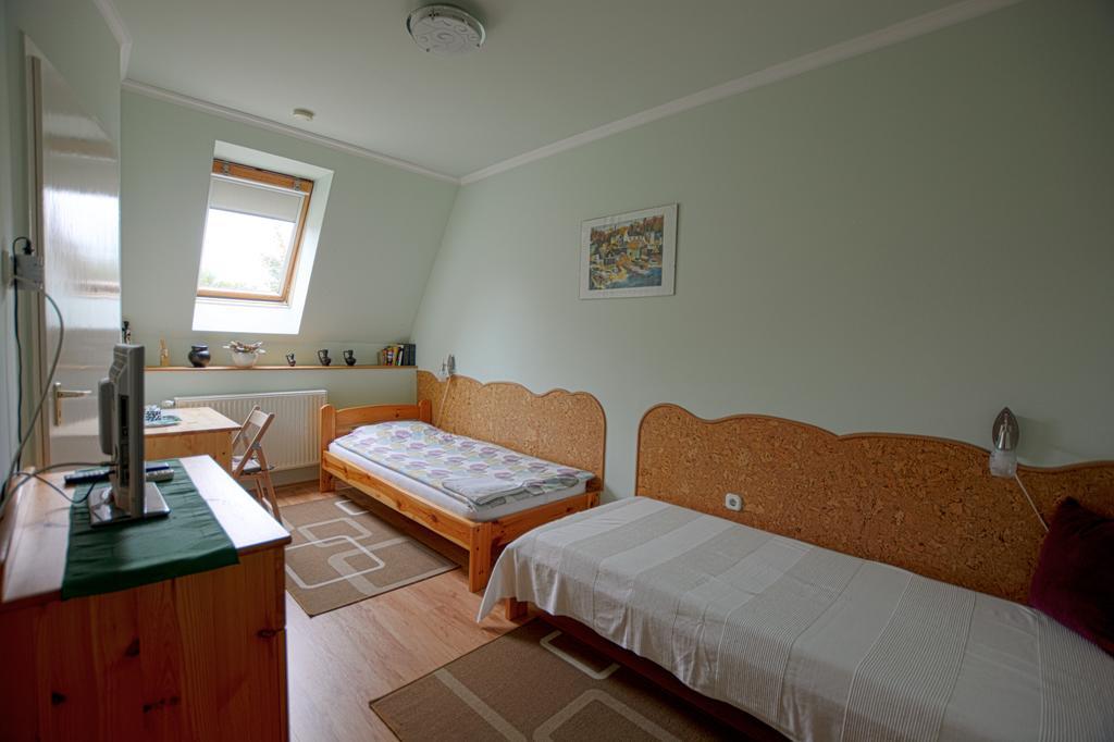 Casablanca Rooms And Restaurant Debrecen Bagian luar foto